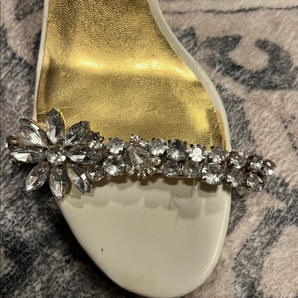Rhinestone embellished Nine West kitten heels - Picture 5 of 5